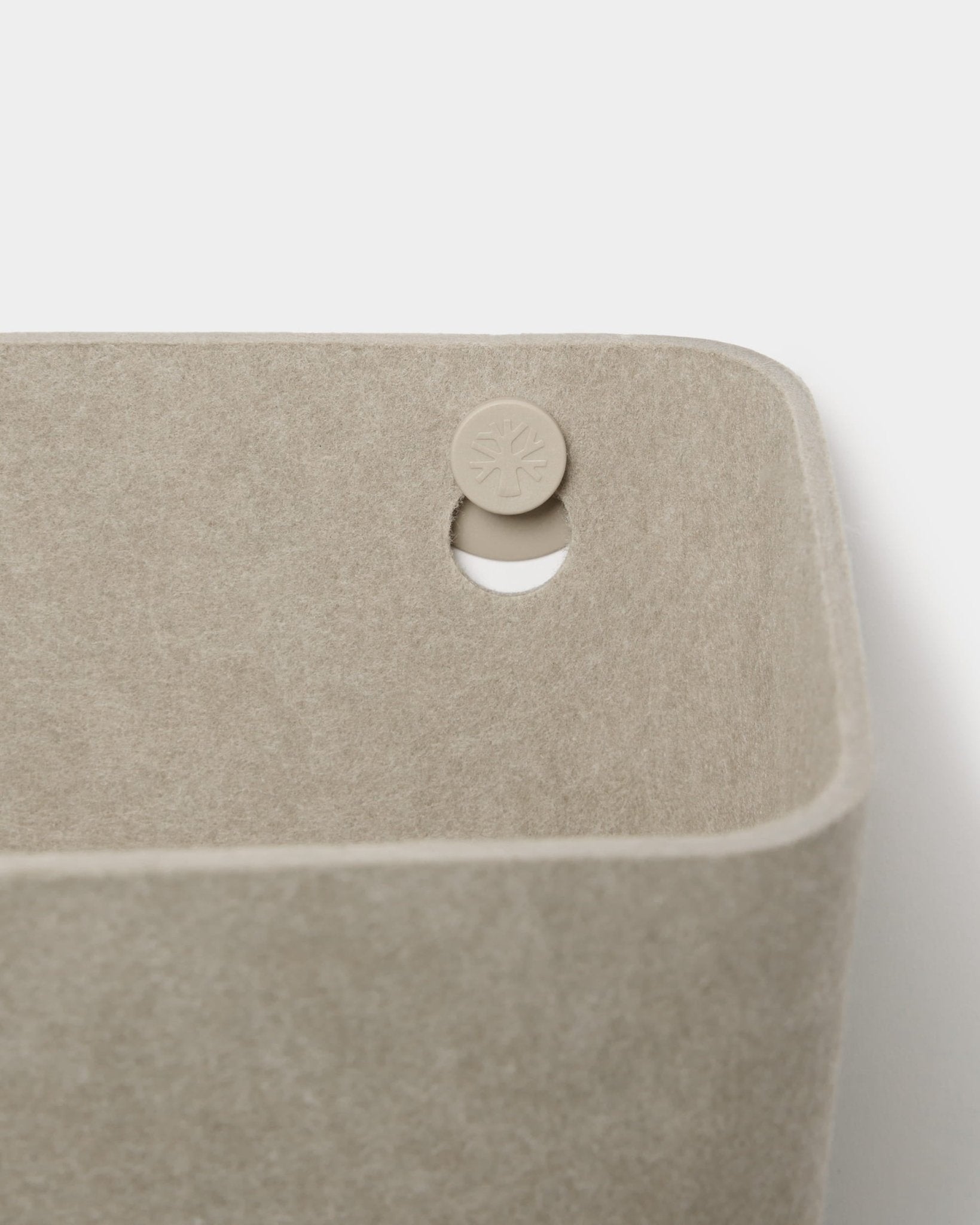 WoodUpp Dupps | Light (Beige, 3 pcs + 1 tool) felt storage bins with hole and button, for no-drill hooks or wall mounts; Nordic design accessory.